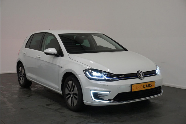 Volkswagen e-Golf e-Golf € 2000 Subsidie mogelijk!  | Navigatie | Climate Control | Warmtepomp | Parkeersensoren V+A | Privacy Glass |