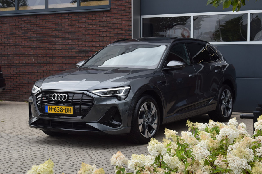 Audi e-tron 50 Quattro S-line black edition - Luchtvering - Panoramadak