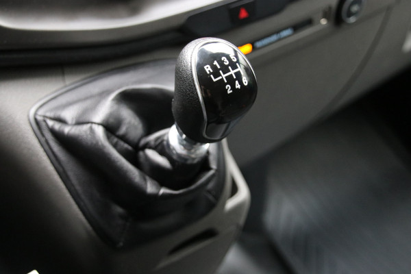 Ford Transit Custom 300 2.0 TDCI L2H1 | Camera | CarPlay | Stoelverwarming | Trekhaak | Airco | 3-Zitter | Raptor Edition | Nieuwe APK