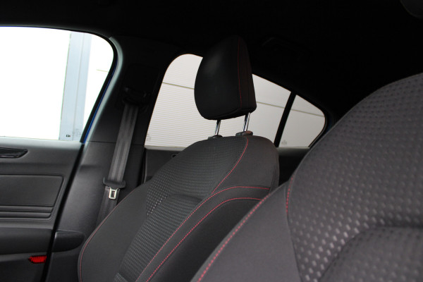 Ford Focus 1.5 Ecoboost 182PK ST Line | Automaat | Carplay | Stuurverwarming | Navigatie