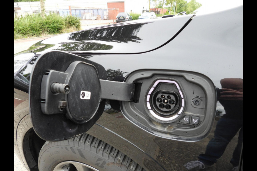 Ford Kuga 2.5 PHEV Plug-In ST-Line SCHUIFDAK/HEAD-UP/LED/18` LMV!