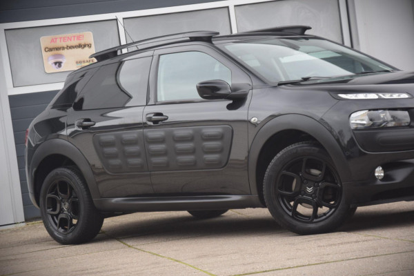 Citroën C4 Cactus 1.2 PureTech Shine / Stoelverwarming / Camera / DAB / Parkeersensoren voor + achter /