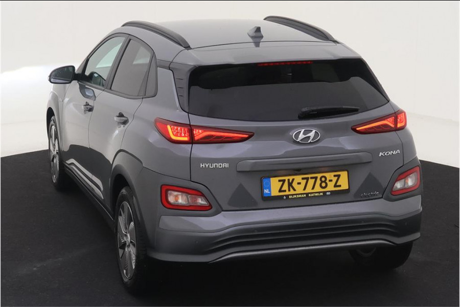 Hyundai Kona EV Premium 64 kWh €2.000,- SUBSUDIE | LEDER | NAVI