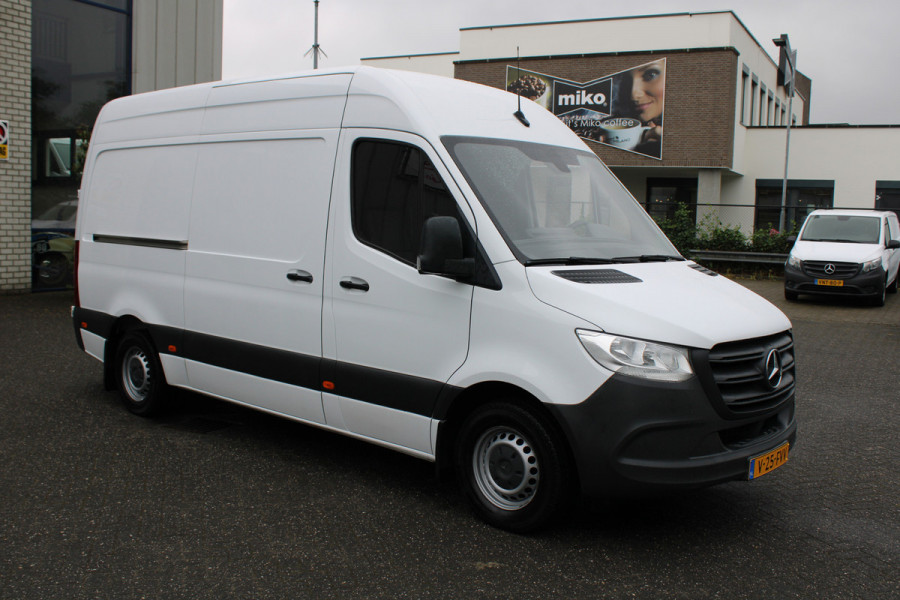 Mercedes-Benz Sprinter 316 CDI L2H2 MBUX met navigatie en camera, Geveerde stoel