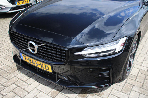 Volvo S60 2.0 B3 R-Design | Wegklapbare Trekhaak | Lederen Stoelbekleding | Climate Control | Cruise Control | Achteruitrijcamera |