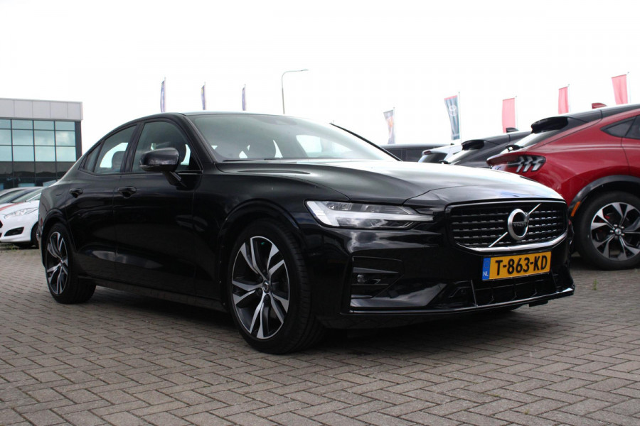 Volvo S60 2.0 B3 R-Design | Wegklapbare Trekhaak | Lederen Stoelbekleding | Climate Control | Cruise Control | Achteruitrijcamera |