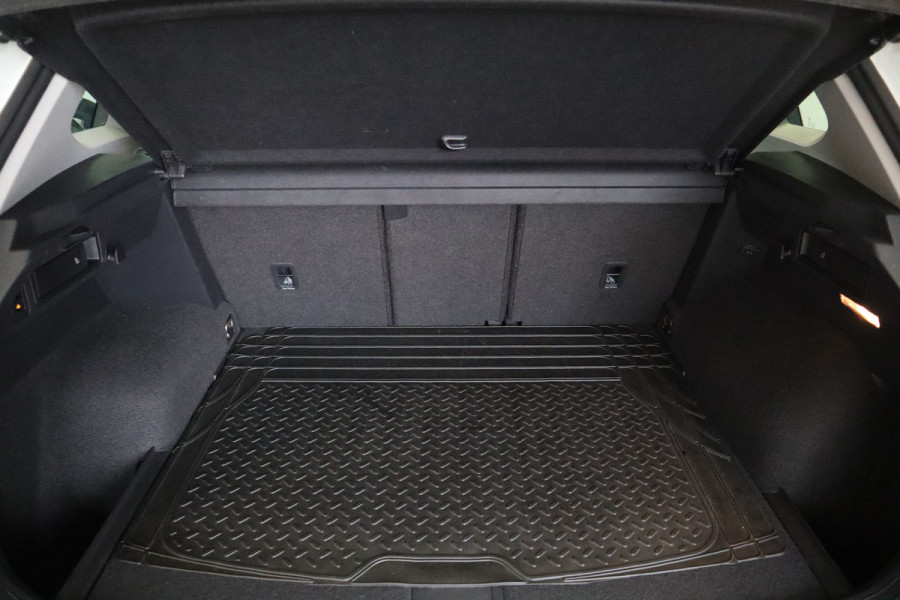 Volkswagen Tiguan 1.5 TSI ACT Comfortline Panoramadak 18-LMV , Cruise Control, Climate Control,