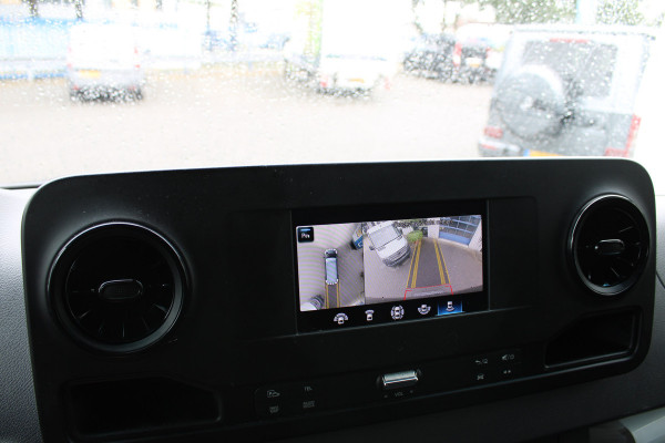 Mercedes-Benz Sprinter 317 CDI L2H2 MBUX met navigatie en 360 graden camera, Geveerde stoel, Etc.