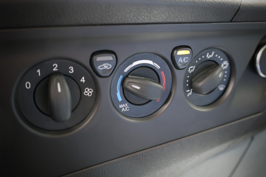 Ford Transit Custom 290 2.0 TDCI L2H1 170 PK AUT Sport | Navigatie | Camera | Leder | Standkachel | DAB | Stoelverwarming | PDC V+A | Cruise control