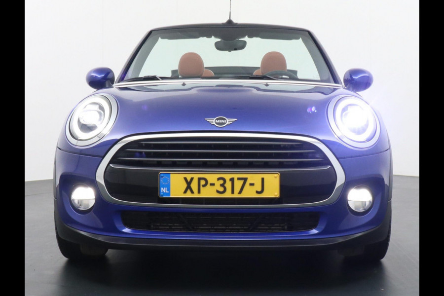 MINI Cabrio 1.5 Cooper Chili VAN: 28.900,- VOOR 22.877,- EINDEJAARSVOORDEEL: 6.023,-|ORIG. NL | LEER| STOELVERWARMING|