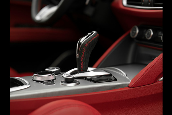 Alfa Romeo Stelvio 2.0T 280pk AWD Veloce | MY22 | Panoramadak | Harman/Kardon | Carplay | Trekhaak