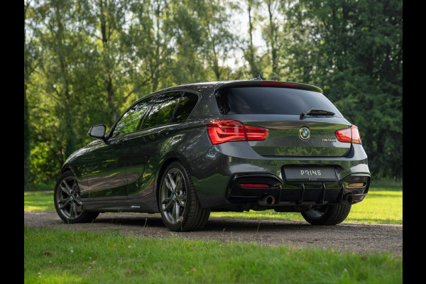 BMW 1-serie M140i High Executive | M-Performance uitlaat | Harman/Kardon | Alcantara!
