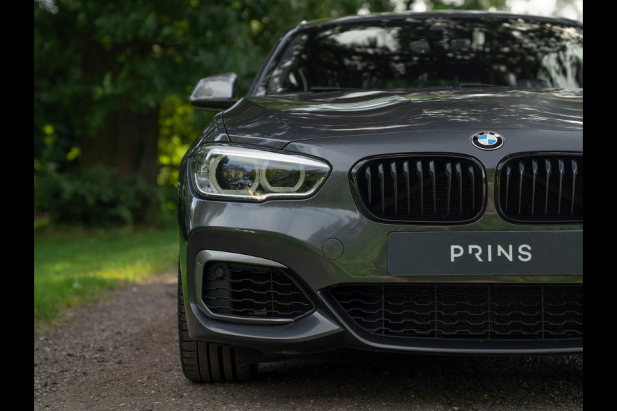 BMW 1-serie M140i High Executive | M-Performance uitlaat | Harman/Kardon | Alcantara!