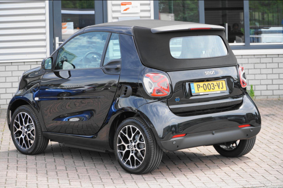 Smart Fortwo cabrio EQ Essential 18 kWh 1STE EIGENAAR