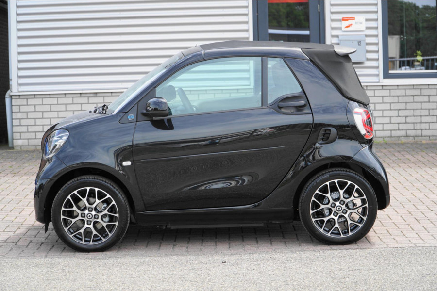 Smart Fortwo cabrio EQ Essential 18 kWh 1STE EIGENAAR