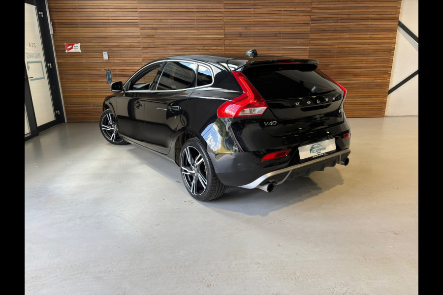 Volvo V40 1.5 T3 R-Design | Camera | Premium Audio | Cruise | LED | Virtual | Bluetooth | Alcantara | Climatronic |