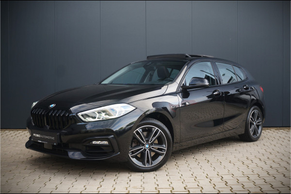 BMW 1-serie 118i Executive Ed. Sport | Panoramadak | Stoelverwarming | Stuur verwarming | Apple Carplay | Keyless | Automaat | Led | PDC | Aut. Airco | Cruise Control | Navigatie | Dealer Onderhouden |