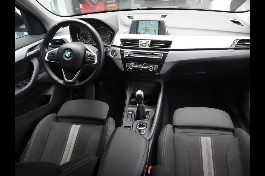 BMW X1 sDrive18i Centennial Executive / Sportstoelen