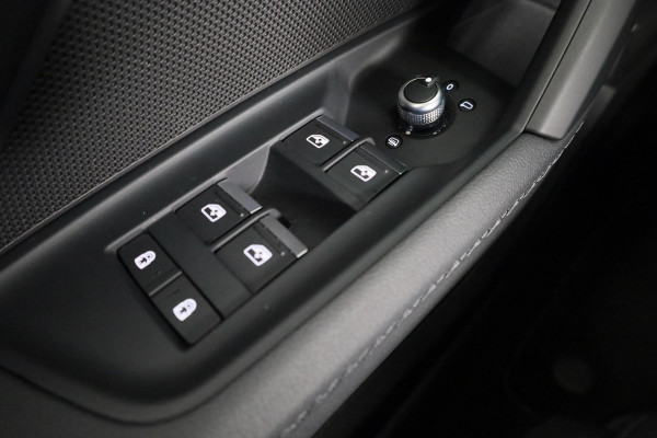 Audi A3 Sportback 30 TFSI S-Line 110 pk S-tronic | Verlengde garantie | Navigatie | Parkeersensoren (Park assist) | LED koplampen |