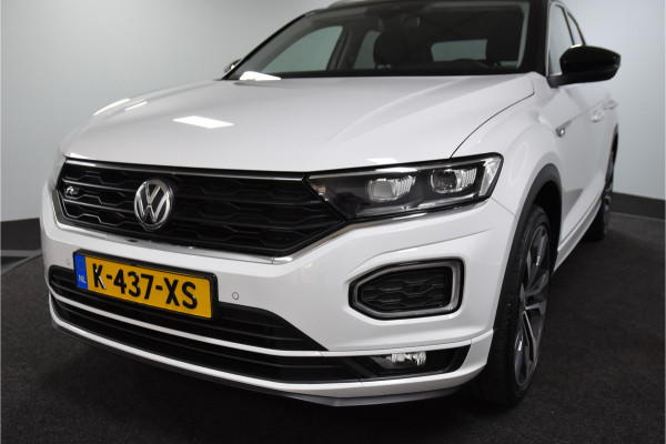 Volkswagen T-Roc 1.5 TSI 150 PK Sport Business R - Automaat | Dig. Cockpit | NAV + Adapt. Cruise | Stoelverwarm. | Camera | PDC | Elek. Klep | NAV / App. Connect | ECC | LM 19"|