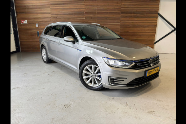 Volkswagen Passat Variant 1.4 TSI GTE Highline | NL-auto | ACC | Front assist | Bluetooth | Ambient | Full LED | NAP |