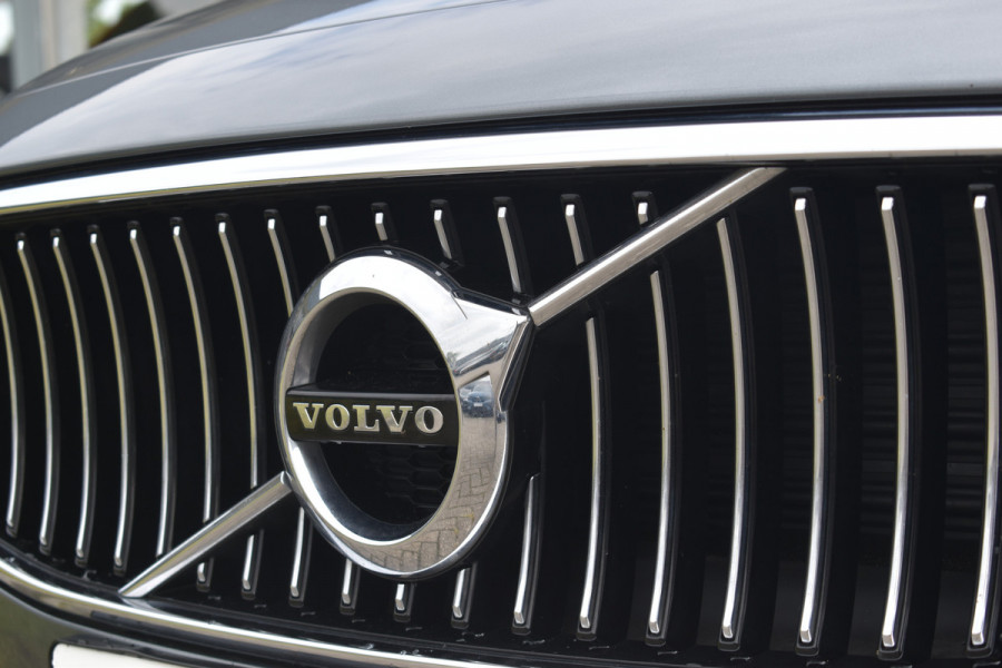 Volvo S90 T4 190PK Automaat Business Luxury + | Panoramadak | Head up display | Stoelverwarming | ACC | Camera