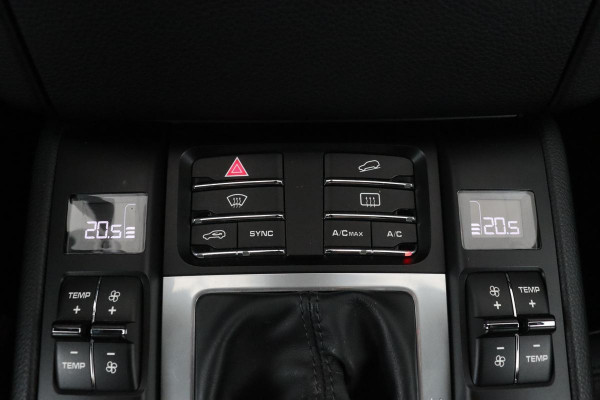 Porsche Macan 2.0 | Origineel NL | Trekhaak | Navigatie | Leder/Alcantara | PDC | Climate control | Cruise control | Bluetooth
