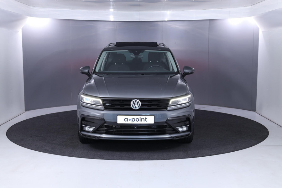 Volkswagen Tiguan 2.0 TSI 4Motion Highline 220 pk Automaat (DSG) | Navigatie | Panoramadak | Parkeersensoren (Park assist) | Rondomzicht camera | Stoelverwarming |