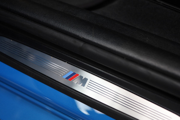 BMW X2 sDrive20i High Executive Edition | Ned Auto | voledig in Black Optiek uitgevoerd | Black Line M velgen | M uitvoering |