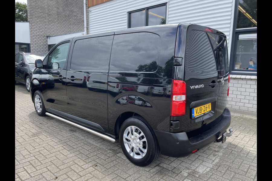 Opel Vivaro 1.5 CDTI 120pk L2H1 Edition / vaste prijs rijklaar € 20.950 ex btw / lease vanaf € 375 / dubbele schuifdeur / airco / cruise / camera / trekhaak / pdc voor en achter !