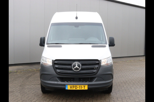 Mercedes-Benz eSprinter L2H2 47kWh Snellader Achteruitrijcamera 270graden achterdeuren Laadruimte pakket 168 KM WLTP