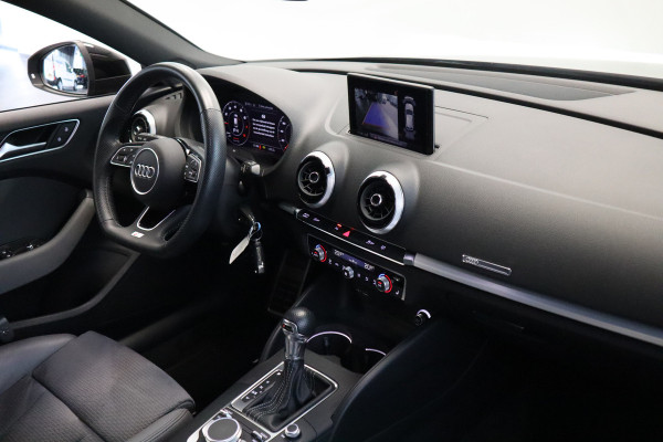 Audi A3 Sportback 35 TFSI CoD Advance Sport VCP, Automaat, Navigatie , S-line, 18  LMV