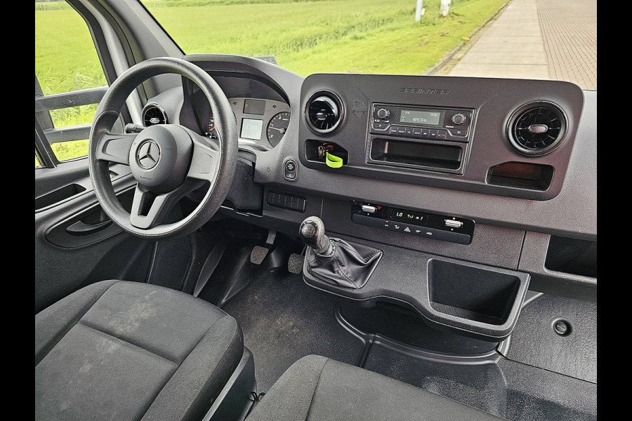 Mercedes-Benz Sprinter 315 1.9 CDI Bakwagen Laadklep Airco Zijdeur Spoiler Lat-om-Lat Betimmerd Euro6!