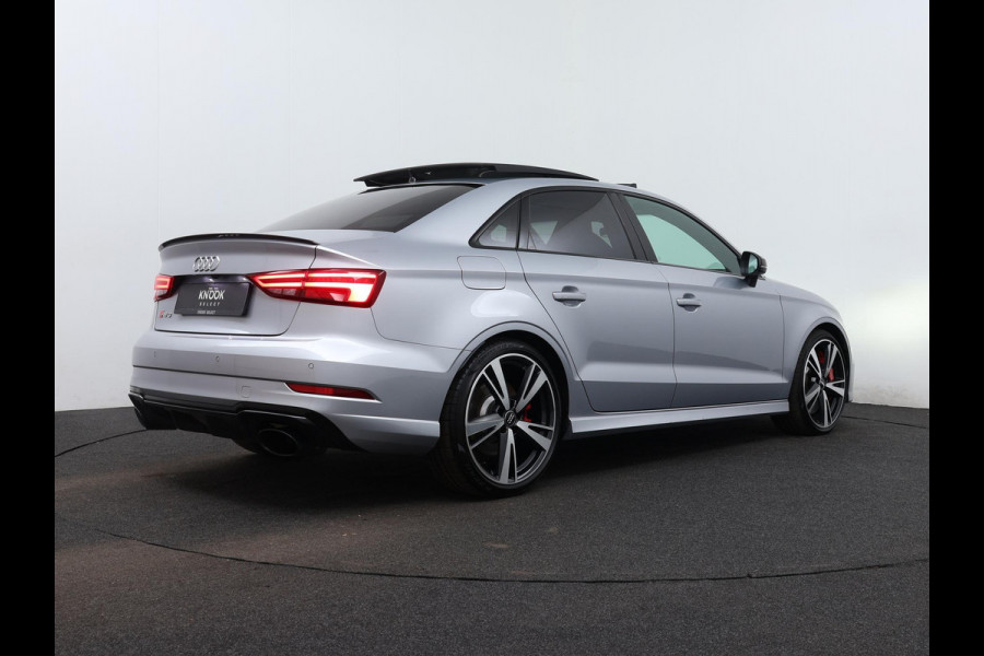 Audi RS3 2.5 TFSI quattro | Panorama | RS Stoelen | B&O |