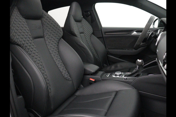 Audi RS3 2.5 TFSI quattro | Panorama | RS Stoelen | B&O |