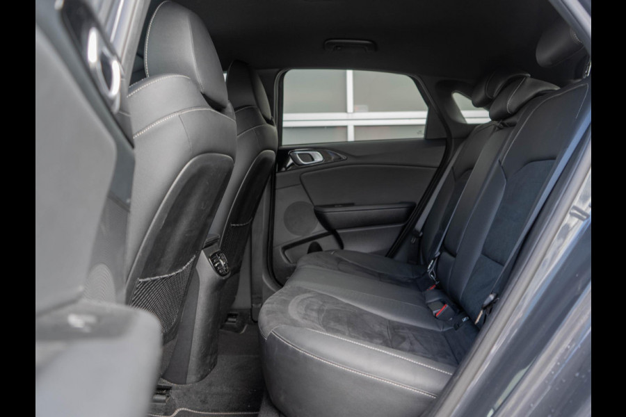 Kia Ceed 1.5 T-GDi GT-Line Business Edition | Sportstoelen | Carplay | Navigatie | Camera