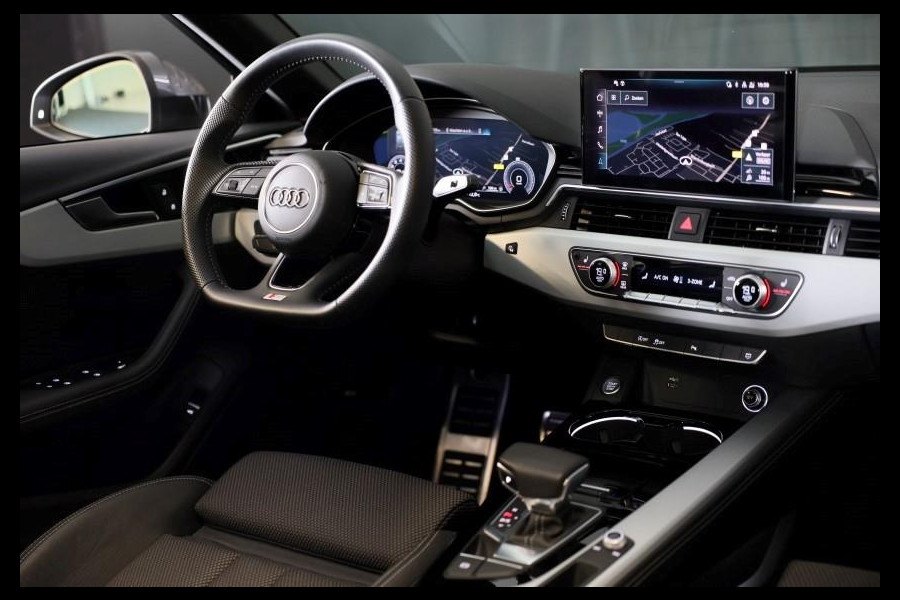 Audi A4 AVANT 2.0 TFSI S Line FACELIFT / AUT / Virtual Cockpit / Cruise Control / F1 / Open Panoramadak / MATRIX / Led / Pdc / 19