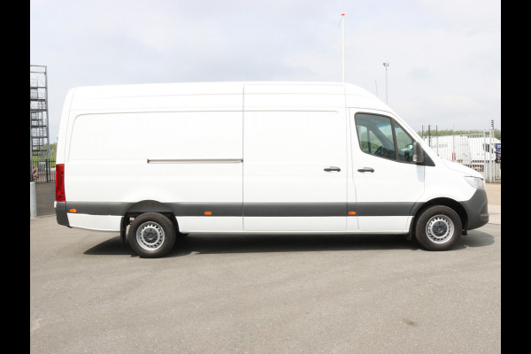 Mercedes-Benz Sprinter 317 1.9 CDI L3H2 170PK RWD MBUX Geveerde stoel Cruise control Airco Camera