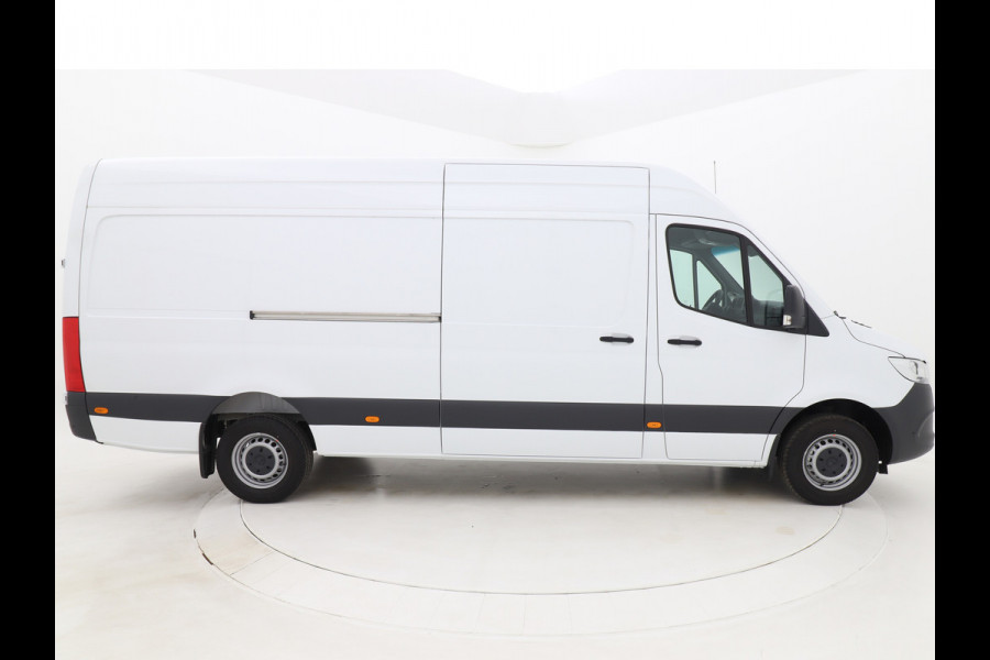 Mercedes-Benz Sprinter 317 1.9 CDI L3H2 170PK RWD MBUX Geveerde stoel Cruise control Airco Camera