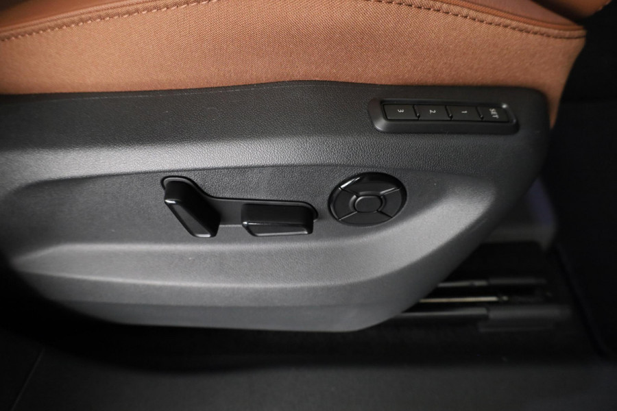 Škoda Kodiaq Business Edition 1.5 TSI MHEV 150pk | Cognac Leder | Licht & Zicht | Comfort | Panoramadak | Trekhaak | Head Up
