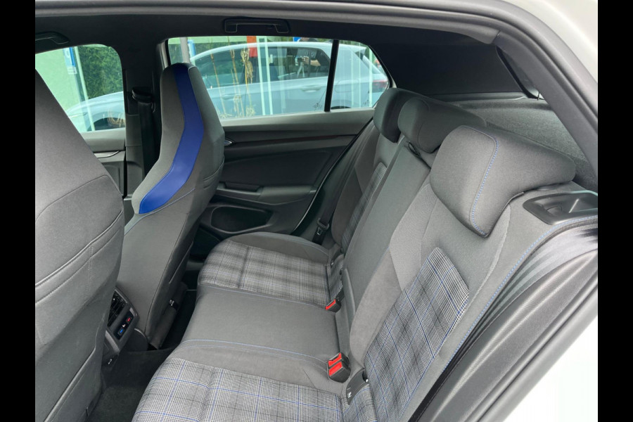 Volkswagen Golf 1.4 eHybrid GTE - Automaat - Virt.Cockpit - Parkeerhulp - LED - Climate