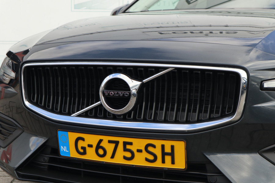 Volvo V60 2.0 T4 Momentum Pro NL AUTO ! STOELVERW | STUURWIEL VERW | CARPLAY | TREKHAAK | PANO |