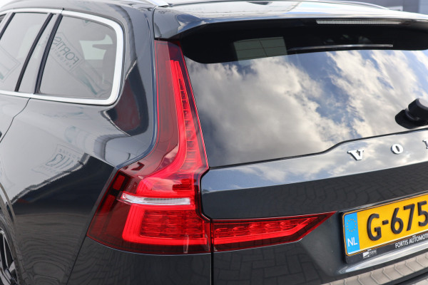 Volvo V60 2.0 T4 Momentum Pro NL AUTO ! STOELVERW | STUURWIEL VERW | CARPLAY | TREKHAAK | PANO |