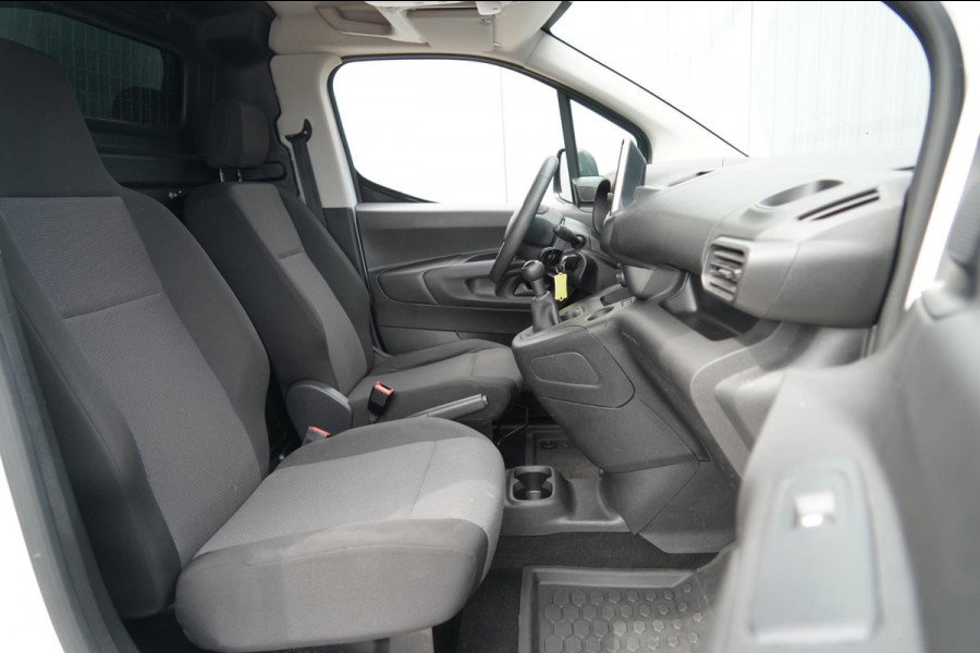 Citroën Berlingo 1.5 BlueHDI Control / Airco / Navi / 17 Inch LMV / EX. BTW / 77dkm NAP / Schuifdeur Rechts