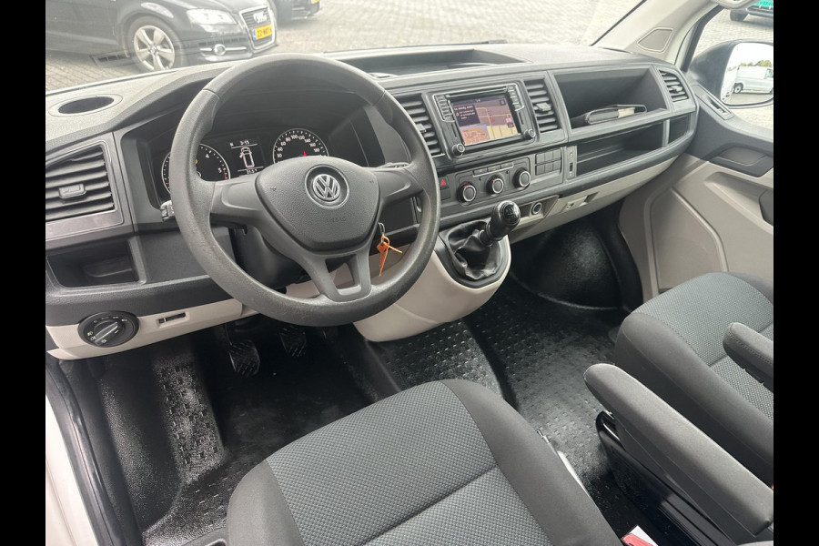 Volkswagen Transporter 2.0 TDI L2H1 Comfortline*NAVI*CRUISE*HAAK*A/C*PDC*