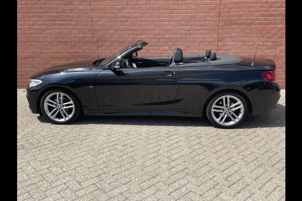 BMW 2 Serie Cabrio 218i M Sport Automaat High Executive Leder Navigatie Xenon Stoelverwarming Climate Control 18inch etc.