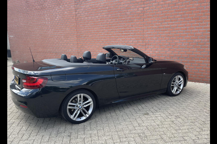 BMW 2 Serie Cabrio 218i M Sport Automaat High Executive Leder Navigatie Xenon Stoelverwarming Climate Control 18inch etc.