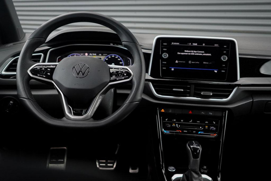 Volkswagen T-Roc 1.5 TSI R-Line Business+ / Virtual cockpit / Apple Carplay / DSG / 18"