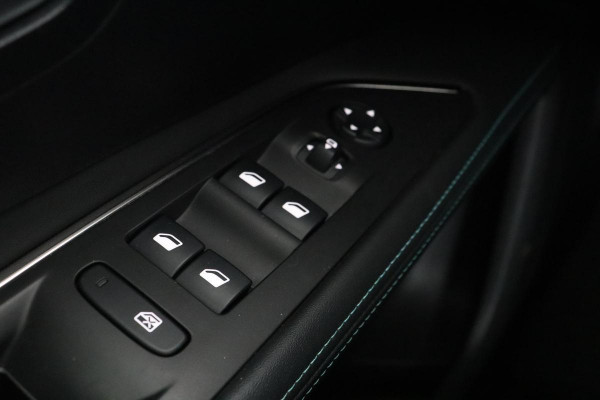 Peugeot 3008 1.6 Hybrid 225 Allure | Stoelverwarming | Adaptive cruise | Carplay | Camera | Navigatie | Dodehoek detectie | Full LED