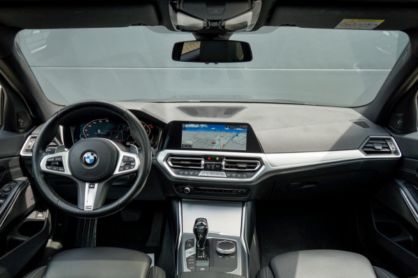 BMW 3 Serie Touring 320d High Executive, M-pakket, M-onderstel, Panorama, Autom. Trekhaak, Harman Kardon, Apple Carplay, Android